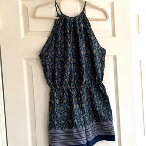 Blue pattern rhomper. Size M